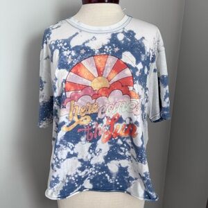 NWOT Here Comes the Sun Cropped Tee